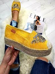 Mit aufgestickten perlen, rocailles, glasstiften und pailletten, die in den unterschiedlichsten farben erhältlich sind, schmücken sie ihre selbst gemachten modelle oder auch fertige konfektion und accessoires. Damen Plateau Espadrilles Schuhe Sneakers Slipper Glassteine Perlen Strass 2019 Ebay Espadrilles Plateau Schuhe Schuhe