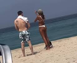 Autora de flagra relata intimidade entre Lucas Lima e loira em praia no  Rio: Não era passeio de amigos