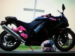 Black And Purple Motorcycle Club Ninja 250 Black With Pink Accents Pink Ninja Bike Pink Accents