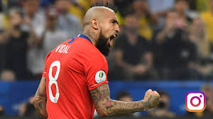 Su vida de lujos le ha llevado a ser. Arturo Vidal Protagonist In The Social Media For A Controversial Message