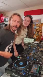 MY GIRL IS A DJ 🙏👧🏻😍 . . . . . #bobsinclar #dance #family #daughter  #party #afrobeats @Palo