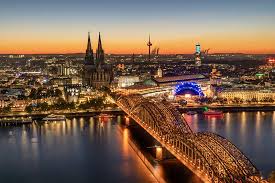 The beauty of photographs of darkened cityscapes and starry skies makes learning how to do nighttime photography worth the effort. Get Better Night Shots Of Cities Amateur Photographer