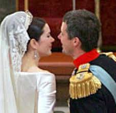 Ivory lace bridal gown wedding dress custom. Kronprinz Frederik Heiratet Mary Donaldson Welt