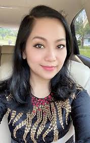 Ao dai Vietnam thiet ke Hoa Vi cao cap ket pha le o co & nguc ao size M,  quan do