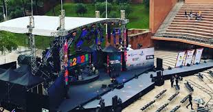 Capezzoli al vento al concertone in diretta rai. Concerto Primo Maggio Torna L Evento Dal Vivo 500 Spettatori All Auditorium Parco Della Musica Esibizioni Fino Alle 24 Su Rai3 Il Fatto Quotidiano