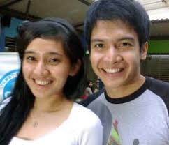 Eh, kalian mirip banget loh. Wajah Dhini Aminarti Dimas Seto Mirip Okezone Celebrity