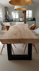 Tables Rondes Pour L Interieur Cuisine De Woodlovesyou More Drinnen Kuche Stamm Dekoration Diy Home Decor Dining Room Interiors Contemporary Dining Room Interior Dining Room Design