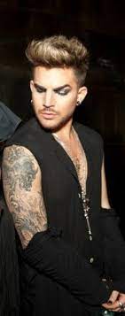 Adam Looks Like He Might Have The Peoples Eyebrow Adam Lambert The People S Eyebrow Badass Haircut