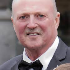 Janis Sincek's Instagram, Twitter & Facebook