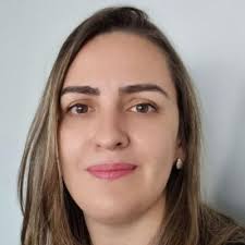 Danielle Almeida (@_danielealmeida)