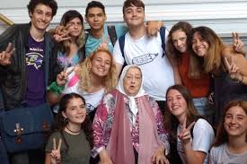 Jun 14, 2021 · con duros términos y exabruptos mediante, la titular de madres de plaza de mayo, hebe de bonafini, criticó la gestión de la pandemia en la ciudad de buenos aires y calificó de dictador al. Hebe De Bonafini El Panuelo Es El Abrazo De Nuestros Hijos El Teclado