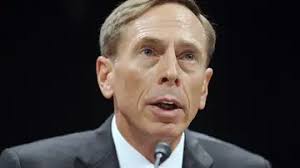 Expulsan de un avión a un hombre por llevar como mascarilla un tanga rojo