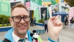 Disneyland HIDDEN SECRETS ABOVE Your Eyes