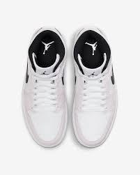 4.4 out of 5 stars 274. Air Jordan 1 Mid Women S Shoe Nike Id