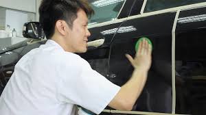 Cuci kereta anda sebersih bersihnya bilas dengan air biasa dulu sediakan air dalam sukatan separuh baldi dan bancuh dengan sepenutup penuh softener larutan tadi anda celupkan secukup rasa dengan kain dan disapukan pada seluruh bahagian. Osren Products