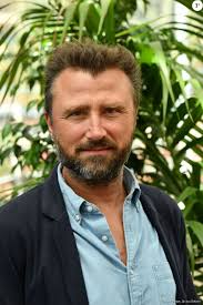 Alexandre brasseur et ingrid chauvain durant un photocall pour la série demain nous appartient dans le cadre du 58ème festival de télévision de monte carlo au grimaldi forum à monaco le 16. Alexandre Brasseur Wiki Demain Nous Appartient Fandom