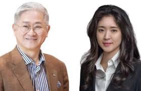아모레퍼시픽 제공서민정·홍정환, 지인 소개로 만나 연인으로 발전더팩트｜문수연 기자 아모레퍼시픽그룹과 보광그룹이 사돈을 맺는다.24일 업계에. ë³´ê´'ê·¸ë£¹ í™ì •í™˜ ìž¬í˜¼ ì´í˜¼ ë£¨ë¨¸ ì„œë¯¼ì • ë‚¨íŽ¸ ë‚˜ì´ ì•„ë²„ì§€
