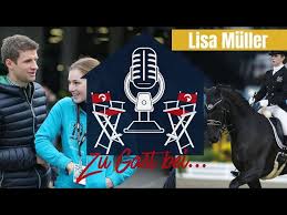 Lisa and thomas müller standing together with d'avie isabell werth has been visiting helgstrand dressage to look for a horse that has the level for competing internationally with her student lisa müller. D Avie Ein Hengst Zieht Uns In Seinen Bann Litetube