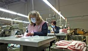 No podrán postular personas que tengan contrato vigente con sercotec o con el agente operador, familiares de miembros del comité de desarrollo productivo. Atencion Emprendedoras Sercotec Lanzo Capital Abeja 2021