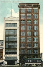 A Trolley Stopped In Front Of The Bull Trust Buildings Newark Oh Ebay Newark Postcard Newark Ohio