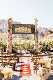 A Bohemian Destination Las Vegas Desert Wedding The Overwhelmed Bride Wedding Blog Socal Wedding Planner Las Vegas Wedding Venue Nevada Wedding Vegas Wedding Venue