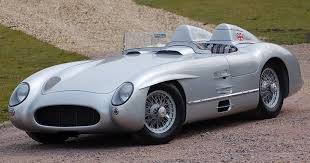 Get This Mercedes 300 Slr Recreation For A Fraction Of The Original S Price Carscoops Mercedes 300 Mercedes Mercedes Benz 300