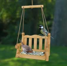 Swing Seat Bird Feeder Bird Table Swing Seat Bird Feeder Bird Table Birdfeeders Birdseed Birdfood Hopp 2020 Kus Yemlikleri Kus Evi Dondurma Cubugu Elisi