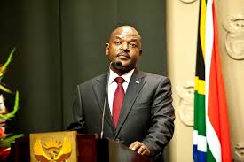 Pierre nkurunziza, au pouvoir depuis 2005, est décédé ce lundi officiellement des suites d'un « arrêt cardiaque », annoncent les autorités, qui ont décrété un cette mort soudaine aura des conséquences institutionnelles sur le burundi. Burundi President Pierre Nkurunziza Dies Of Heart Failure Government Confirms News24