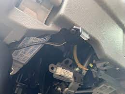 When you press the lock button once it locks all doors it beeps and the park lights flash once0. How To Disable The Horn Honking When Locking Unlocking Toyota 4runner Forum 4runners Com