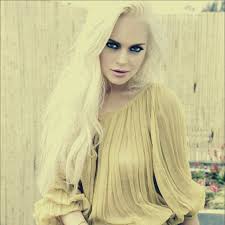 Messy hairstyles pretty hairstyles wedding hairstyles hairstyle ideas hair ideas winter blonde hair with roots dark hair black to blonde hair blonde asian thick hair beauty makeup hair. Blonde Hair Tumblr