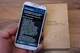 Vor der präsentation des neuen smartphones samsung galaxy s4 überschlagen sich die spekulationen. Samsung Galaxy S4 Erhalt Android 5 0 In Deutschland Dbt Vdf All About Samsung