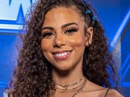 WWE ring announcer Samantha Irvin "breaks the internet" again with photos  of her butt