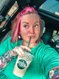 Happy Good Friday! ☁️🙌🏻 I know y'all are out of school & most are off  work… so getcha butt up and come see us 💖 Come draw an egg for a discount