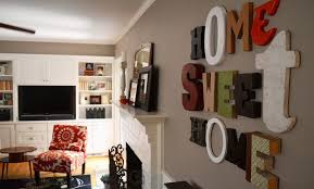 How To Decorate The Walls With Wood And Metal Letters