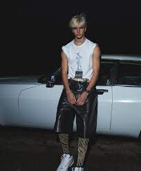 The latest news stories and pictures of romeo beckham. Romeo Beckham Lands First Magazine Cover With L Uomo Vogue People Com