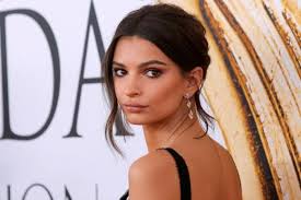 Emily Ratajkowski S Naked Christmas Card Provokes Piers Morgan S Ire Ibtimes India