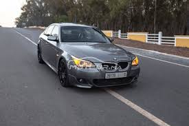 En effet, grâce à son empattement assez généreux de 2,89 m pour la version break en complément à cette fiche occasion sur la bmw série 5 e60/e61, je vous invite à consulter cet article indispensable avant tout achat: Bmw Serie 5 E60 2008 Diesel 330293 Occasion A Rabat Maroc