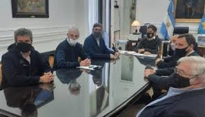 La patronal, la burocracia sindical y el gobierno. Gjmmsjzrihytrm