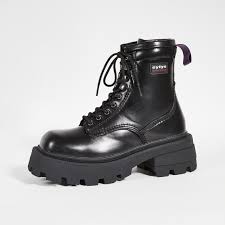 Between the six brands represented in this list, the materials and construction techniques truly run the the lasso pros are an aggressive, supercharged version of their popular lasso boot. 37 Best Boots For Women 2020
