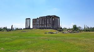 Aizanoi ve Çavdarhisar Gezi Rehberi 2026: Zeus'un Görkemli Mirası