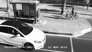 You found 10,856people falling video effects & stock videos from $4. Hilarious Videos Of People Falling Over While On Their Phone Has A Very Shocking End World News Mirror Online