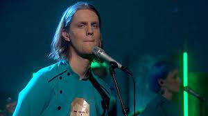 Orthodox kerstmis (1 dag) 23 februari: Ijsland Doet Gooi Naar Winst Songfestival Met Deze Banger Rtl Boulevard