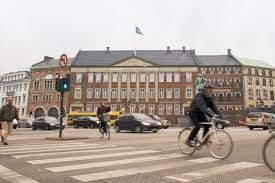 Zum fil fondsbank vl depot. Danske Schliesst Buros In Frankfurt Und Hamburg Unternehmen 10 12 2020 Fonds Professionell