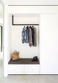 Vestiaire Interiorgang Hal Met Metalen Hanger In 2020 Einbauschrank Garderobe Garderoben Eingangsbereich Garderobe