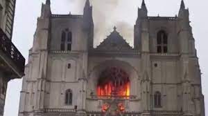 The fire at the 15th century nantes cathedral of st. Nantes Cathedral Fire Arson Suspected As French Firefighters Battle Blaze World News Sky News
