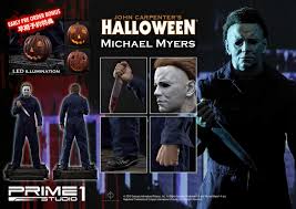 Halloween michael myers horror film valentine's, anniversary or birthday greetings card. You Ve Got To See This Incredible Michael Myers Statue From John Carpenter S Halloween Bloody Disgusting