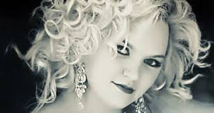 Interview with Country Singer Ashley Puckett