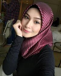 Datin amaniena binti kamarul baharun (lahir 14 april 1993) merupakan seorang model dan pelakon malaysia. Biodata Dan Gambar Niena Baharun Pelakon Sayangku Kapten Mukriz Magik Pena