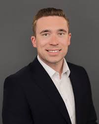 Brennan Brown's Instagram, Twitter & Facebook