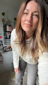 happy Friday bitches. I love you. 🤟🥹